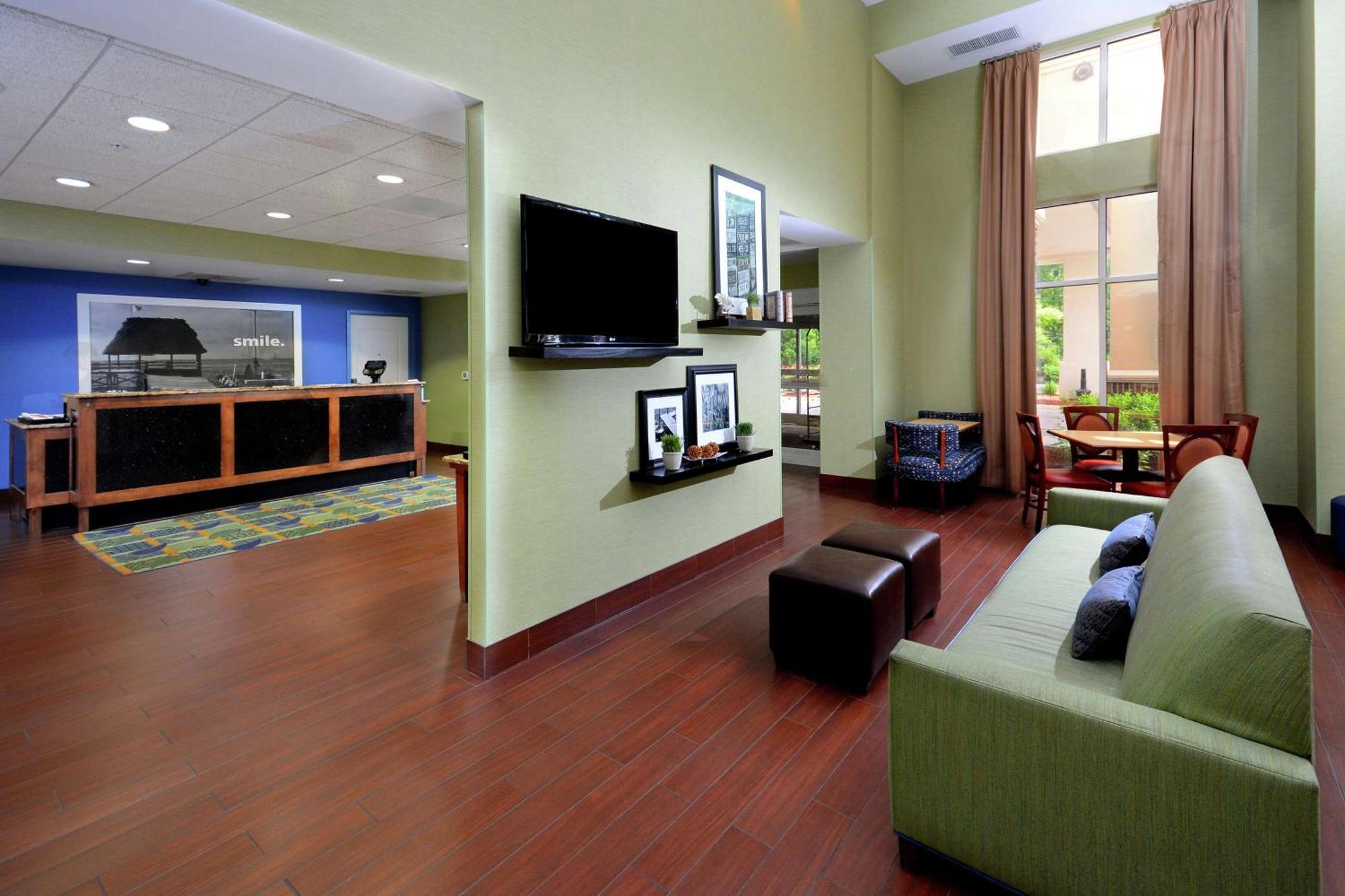 Hampton Inn & Suites האנטרסוויל מראה חיצוני תמונה