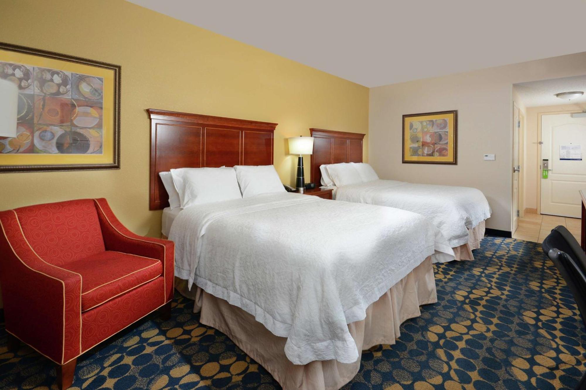 Hampton Inn & Suites האנטרסוויל מראה חיצוני תמונה