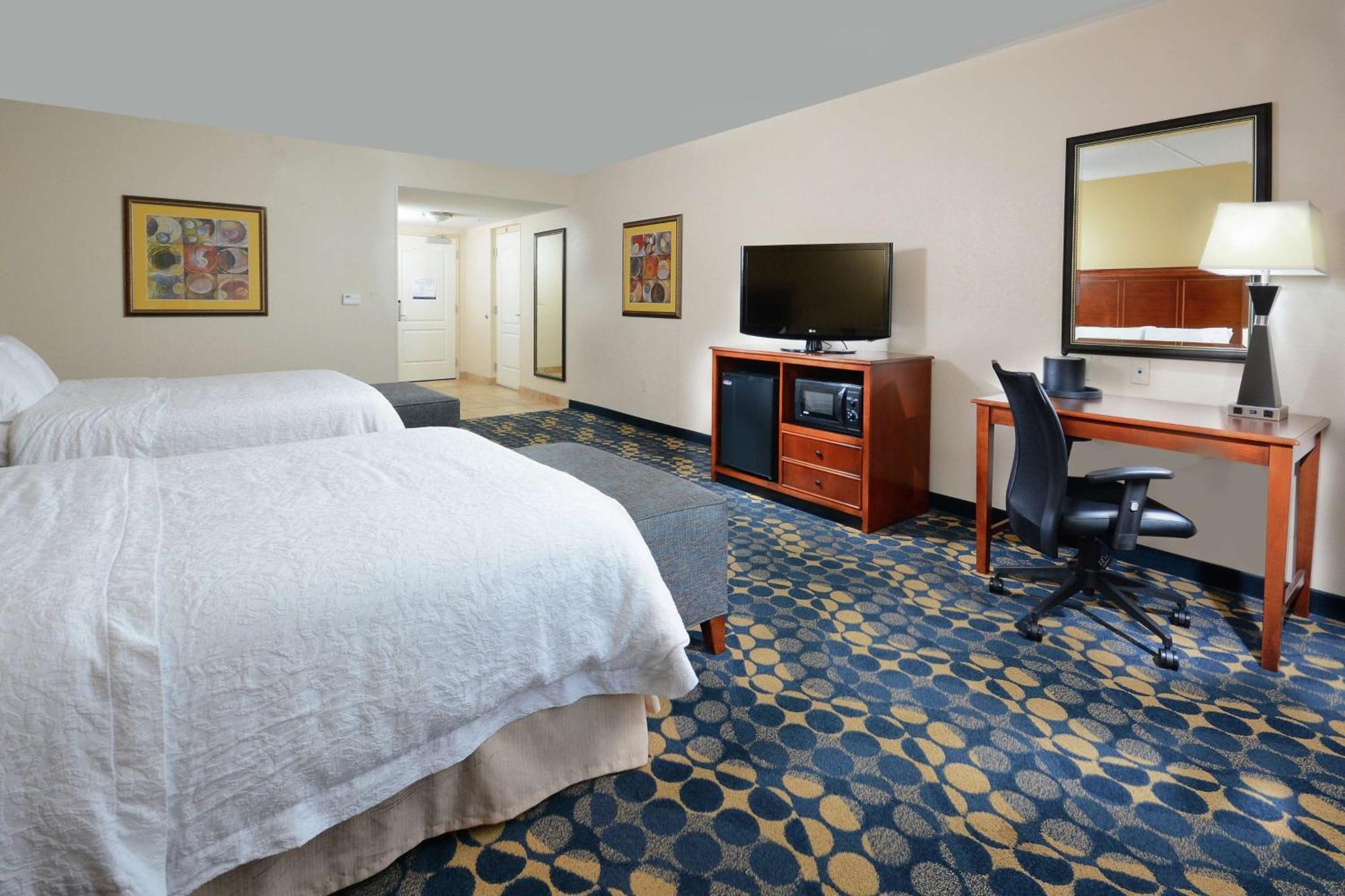 Hampton Inn & Suites האנטרסוויל מראה חיצוני תמונה