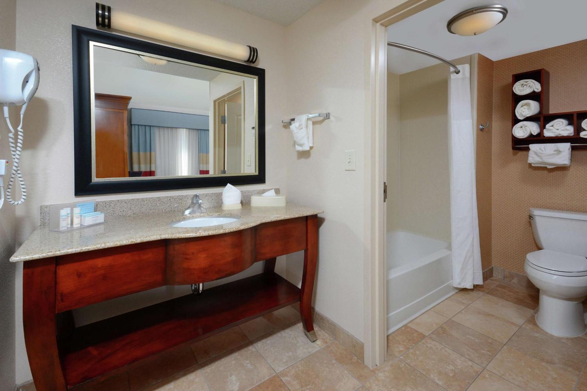 Hampton Inn & Suites האנטרסוויל מראה חיצוני תמונה