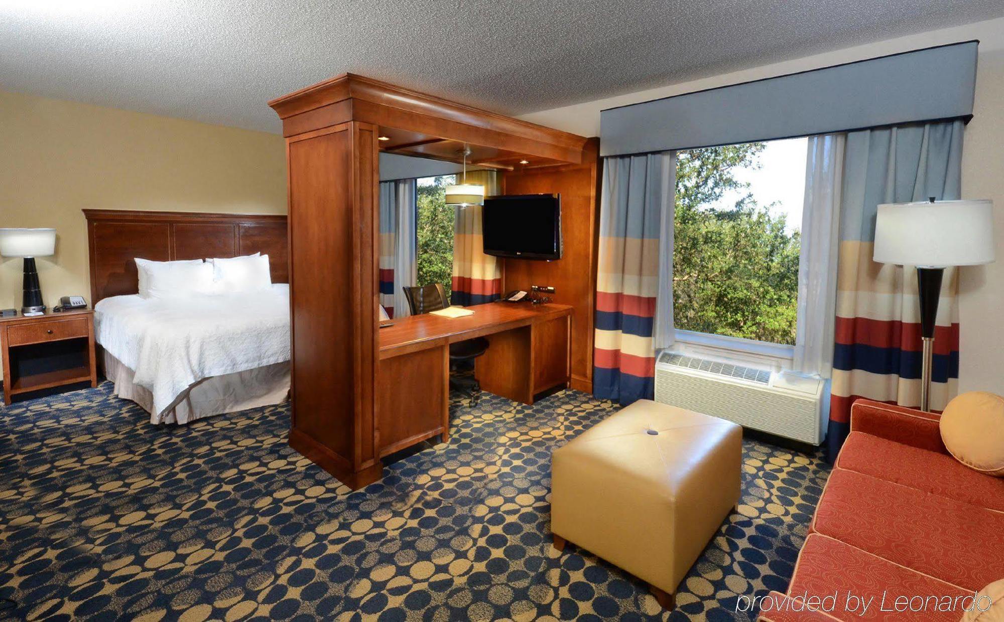 Hampton Inn & Suites האנטרסוויל מראה חיצוני תמונה