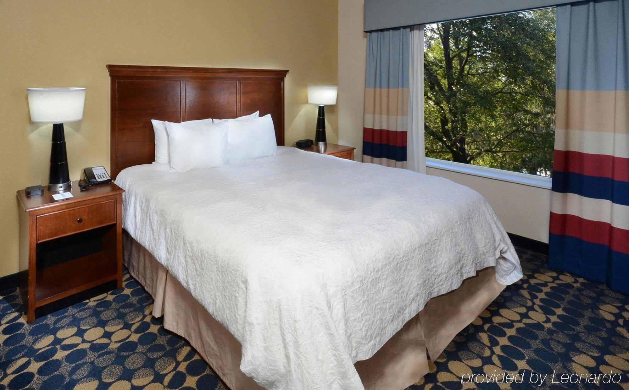 Hampton Inn & Suites האנטרסוויל מראה חיצוני תמונה