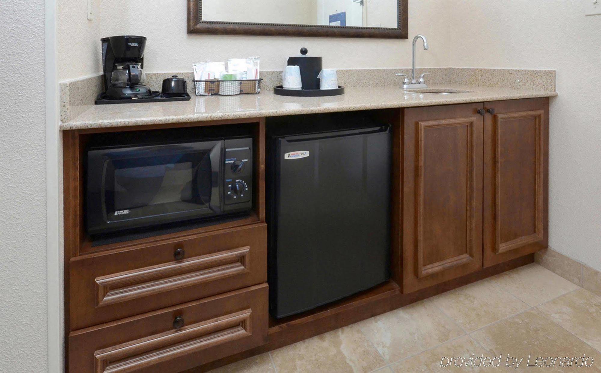 Hampton Inn & Suites האנטרסוויל מראה חיצוני תמונה