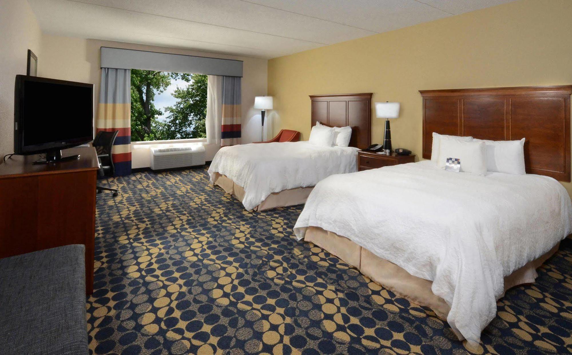 Hampton Inn & Suites האנטרסוויל מראה חיצוני תמונה